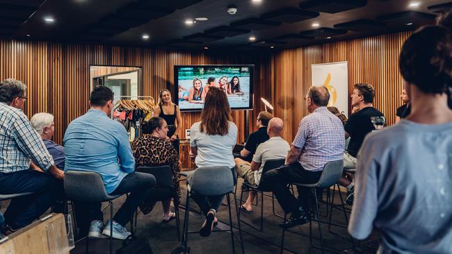 Entrepreneurs have the opportunity to mix with the best business minds on the Coffs Coast through 6 Degrees' CONNECT program. Coffs Harbour Chamber of Commerce is also involved, offering emerging business owners the chance to pitch and workshop ideas.