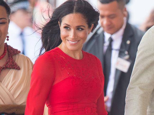 NUKU'ALOF, TONGA - OCTOBER 25: Prince Harry, Duke of Sussex and Meghan, Duchess of Sussex arrive at Fua'amotu Airport on October 25, 2018 in Nuku'Alofa, Tonga. The Duke and Duchess of Sussex are on their official 16-day Autumn tour visiting cities in Australia, Fiji, Tonga and New Zealand. (Photo by Dominic Lipinski - Pool/Getty Images)