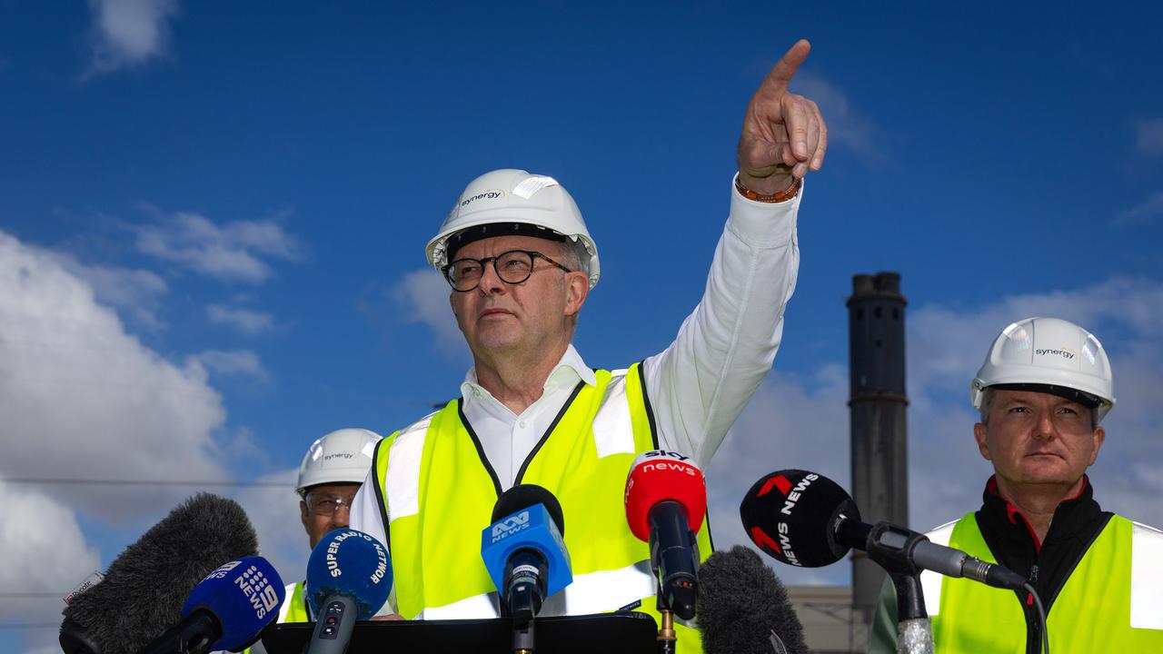 We need gas, batteries not enough, Alcoa chief warns