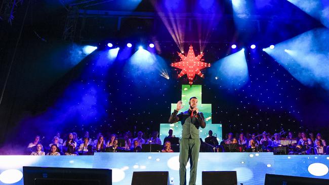 Guy Sebastian performs at the 2019 Civic Park Carols. Picture: Tea Tree Gully Council