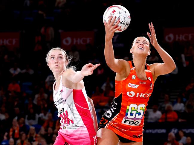 Sanmarie Visser (left) was thrown into the fire against Giants duo Matisse Letherbarrow (right) and Jo Harten in round four. Picture: Getty Images