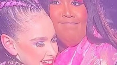 Monroe Mills was gobsmacked to meet her idol Lizzo at the American's concert at Sydney Qudos Bank Arena. Picture: Supplied