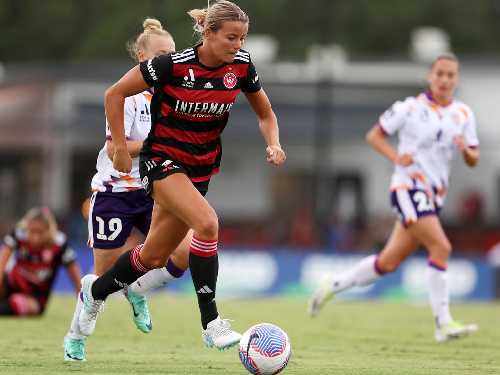 The Western Sydney Wanderers take on Adelaide United in Rooty Hill on November 10. Pictured: Sophie Harding of the Wanderers. Picture: Mark Kolbe/Getty Images