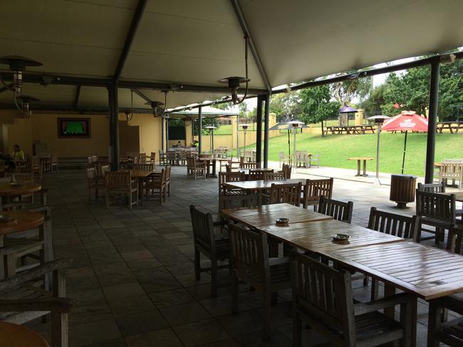 Leach and his mates had gone out into the Bateau Bay Hotel beer garden before things turned ugly quickly. (File image)