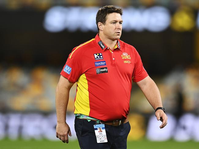 Gold Coast Suns head coach Stuart Dew is seen during the round 12 AFL match between the Richmond Tigers and the Gold Coast Suns at The Gabba on August 17, 2020 in Brisbane, Australia. (Photo by Albert Perez/Getty Images)