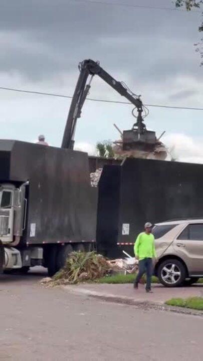 Post-Milton Debris Cleanup Continues in St Pete Ahead of FEMA Deadline