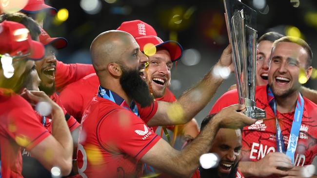 Moeen Ali and his English teammates. Photo by Quinn Rooney/Getty Images