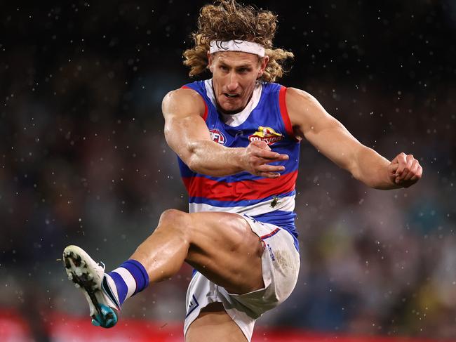 MELBOURNE . 15/04/2023.  AFL . Round 5. Gather Round.  Port Adelaide vs Western Bulldogs at the Adelaide Oval.  Bulldog Aaron Naughton   . Pic: Michael Klein