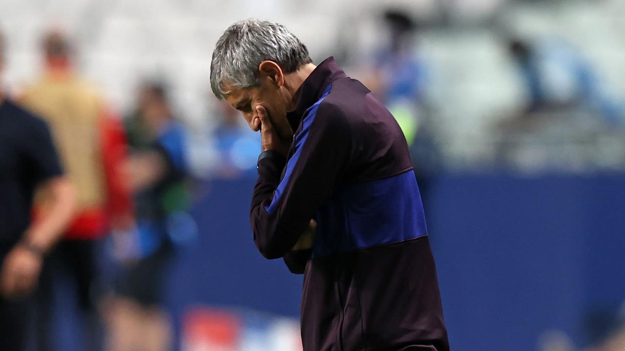 Barcelona has sacked Spanish coach Quique Setien.
