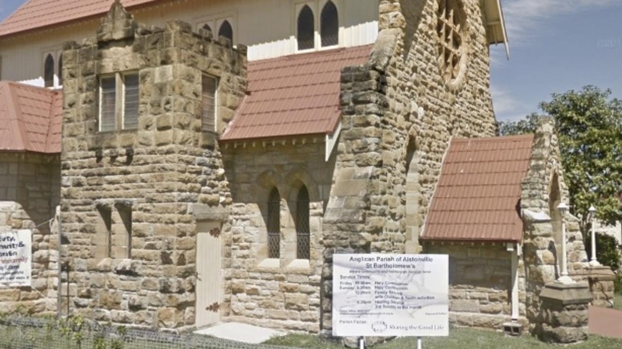 Brazen bandit steals from church and tourism volunteers