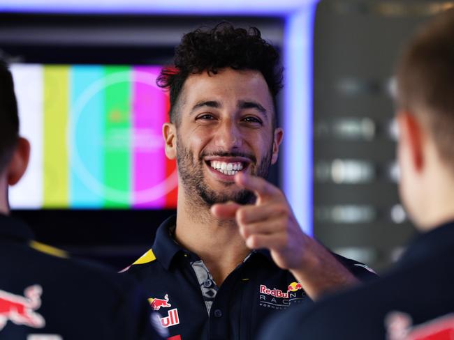 Formula One, China GP: Daniel Ricciardo ‘sitting pretty’ after best ...