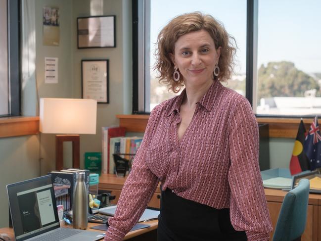 Felicity Ward (as Hannah Howard) in The Office Australia.Picture:  John Platt & Prime Video ©BBCS & Bunya Entertainment