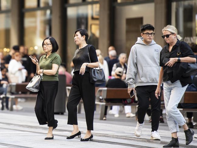 SYDNEY, AUSTRALIA - NCA NewsWirePhotos - Wednesday, 24 April 2024:FEDERAL BUDGET GENERICSShoppers pictured at Pitt Street Sydney Picture: NCA NewsWire  / Monique Harmer