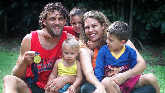 Brisbane triple premiership player Darryl White in 2001 with then-fiance Bianca McDowell and their children Jessica, 1, Darryl Jnr, 4, (back), and William, 3, in Darwin.