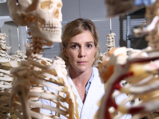 Qweekend. BCM. 24/5/17. Portrait of forensic anthropologist Donna Macgregor at QUT.  Photo David Kelly