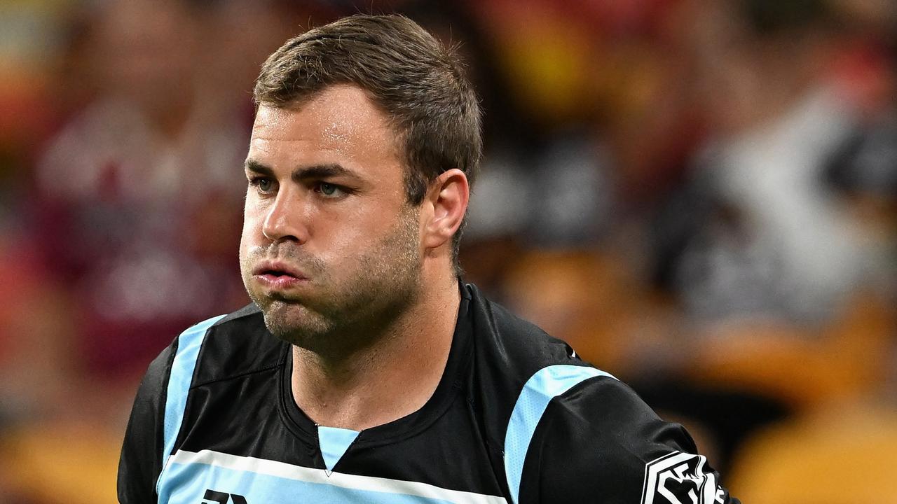 BRISBANE, AUSTRALIA - APRIL 28: Wade Graham of the Sharks warms up during the round eight NRL match between the Brisbane Broncos and the Cronulla Sharks at Suncorp Stadium, on April 28, 2022, in Brisbane, Australia. (Photo by Bradley Kanaris/Getty Images)