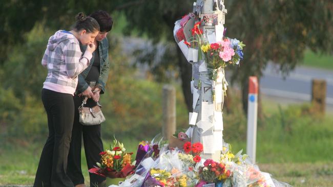 <s1>The community was rocked by the deaths of four teenagers at the corner of Hallam and Ormond roads, Lynbrook, in June, 2009. </s1>                        <span class="ldr_picture">Picture: </span>                        <source>ANDREW HENSHAW</source>