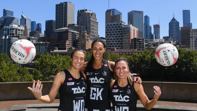 Kelsey Brown (right) will join Ashleigh Brazill (left) and Geva Mentor in the Collingwood Magpies’ leadership group this season. Photo: Getty Images