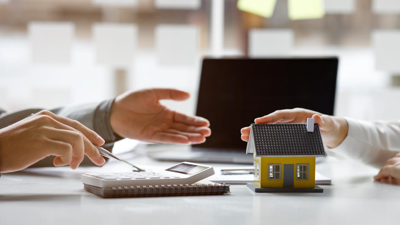 Dodgy real estate agent busted mishandling clients’ money again
