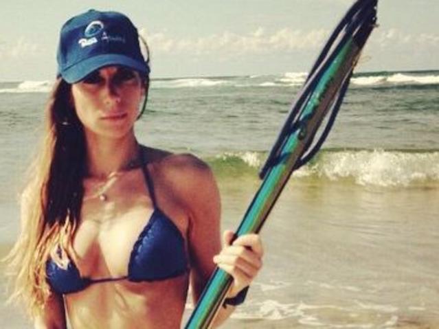 Meet the hot spearfishing huntress