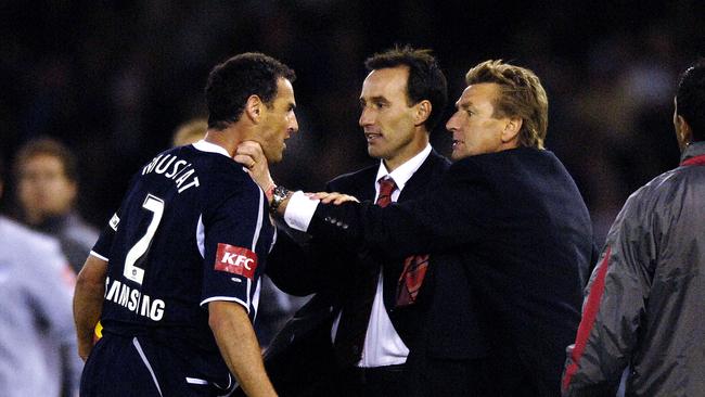 Kevin Muscat clashes with John Kosmina. Picture: AAP