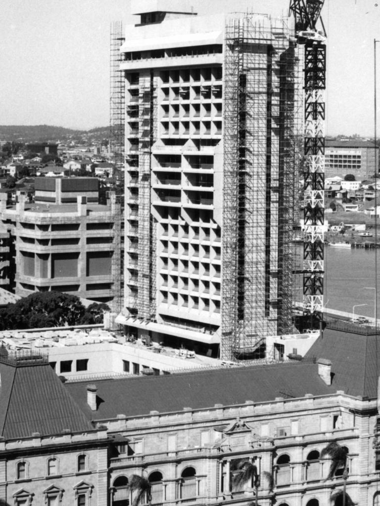 1975 - The official opening of the new $20 million Parliamentary Annex Building.