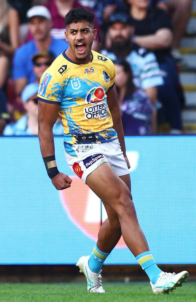 Alofiana Khan-Pereira celebrates scoring a try. (Photo by Chris Hyde/Chris Hyde)