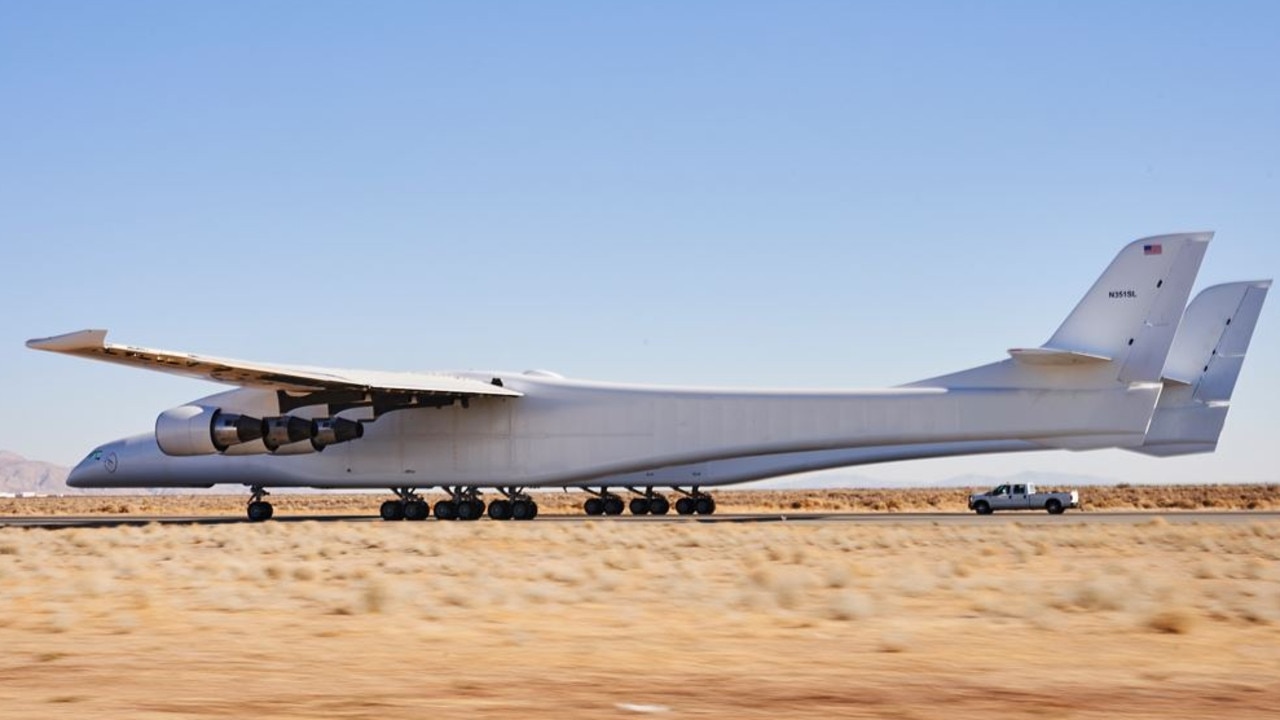 Stratolaunch First Flight The Largest Plane Ever Built Has Two