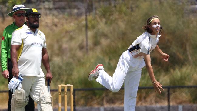 MPCA District: Seaford v Carrum: Billy Thomson  of Carrum bowling on Saturday, December 3, 2022 in Seaford, Victoria, Australia.Picture: Hamish Blair