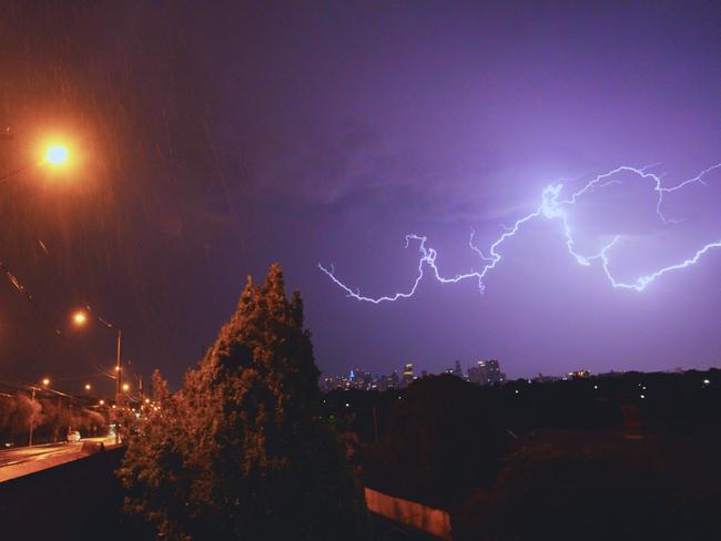 George Segrovegeorgesegrove@gmail.com0458581110Stormy Melbourne Skyline from Northcote's High St