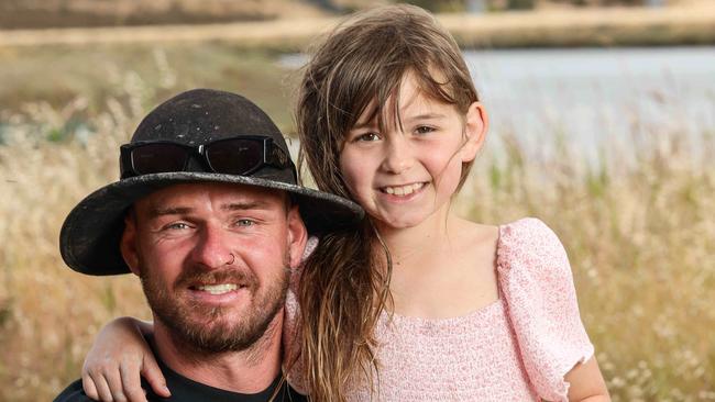 NEWS ADVHarley  Brook and daughter Indigo 8 at Onkaparinga River Wetlands. Image/Russell Millard Photography