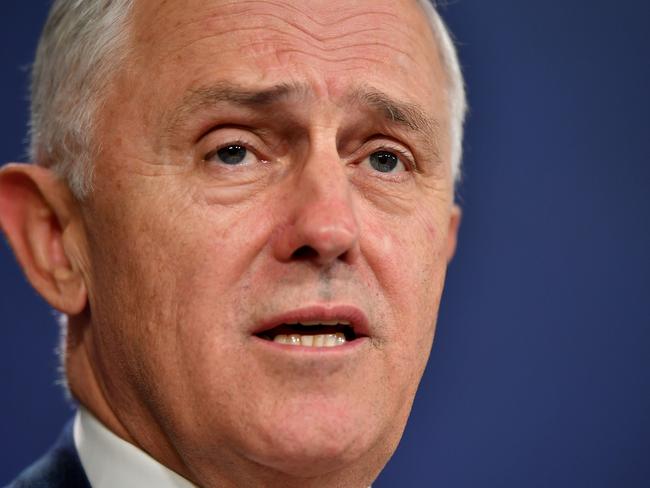 Newspoll Malcolm Turnbull Sinks As Barnaby Joyce Fiona Nash Citizenship Crisis Hits