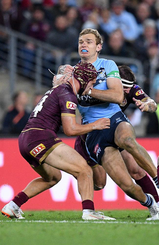 Kalyn Ponga played in the middle for much of his Origin debut. (AAP Image/Dan Himbrechts)