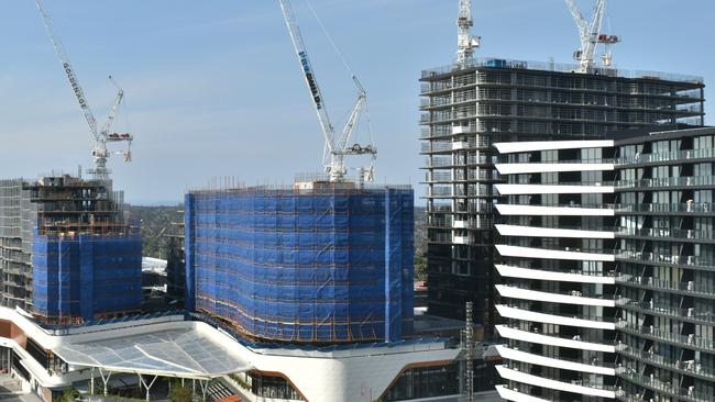 Sky Garden has reached the full height of its three buildings.