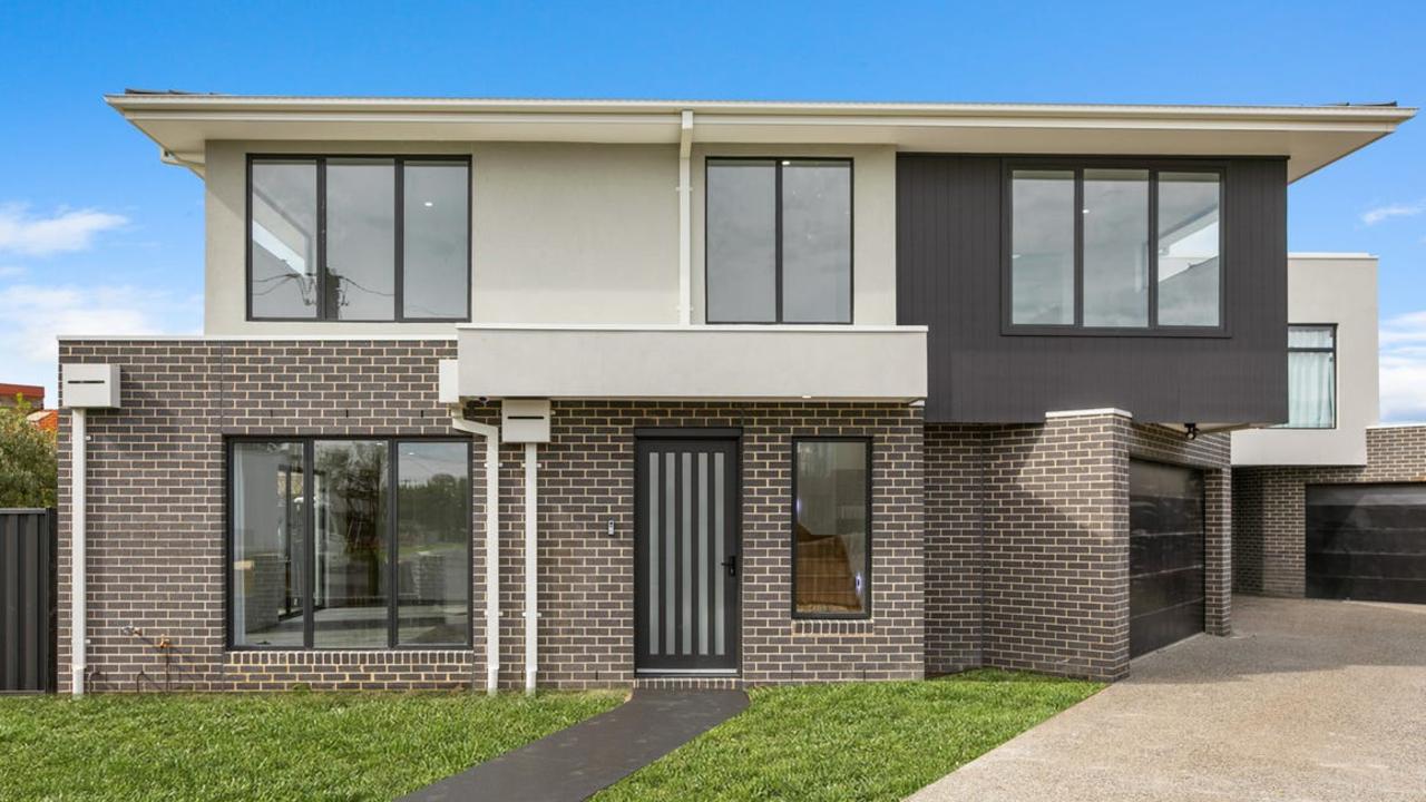 1/26 Lawrence Court, Altona North is available to rent.