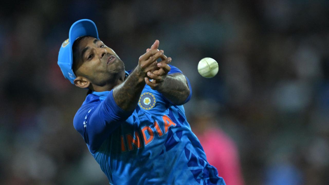 TOPSHOT - India's Suryakumar Yadav drops a catch during the ICC men's Twenty20 World Cup 2022 semi-final cricket match England and India at The Adelaide Oval in Adelaide on November 10, 2022. (Photo by Brenton EDWARDS / AFP) / -- IMAGE RESTRICTED TO EDITORIAL USE - STRICTLY NO COMMERCIAL USE --