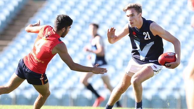 Jack Scrimshaw in action for Vic Metro. Picture: Stephen Laffer.