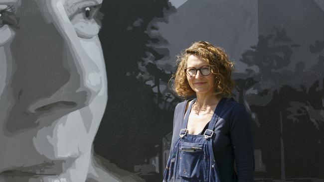 Street artist Sharon Billinge will create the new mural in Redfern.