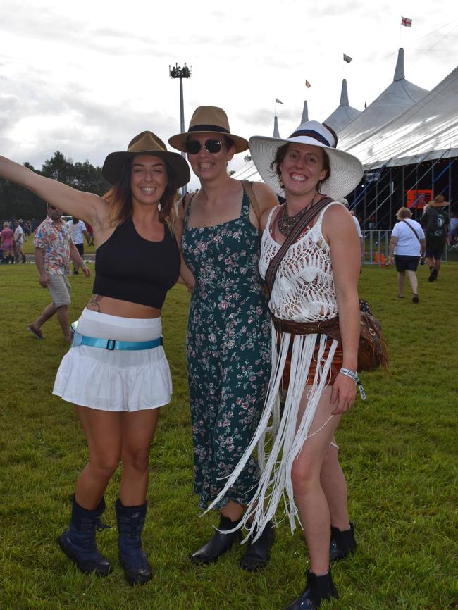 Hanna Peters, Nadia Peters and Alyce Verheijden at Bluesfest Day 2, April 15, 2022. Picture: Liana Walker