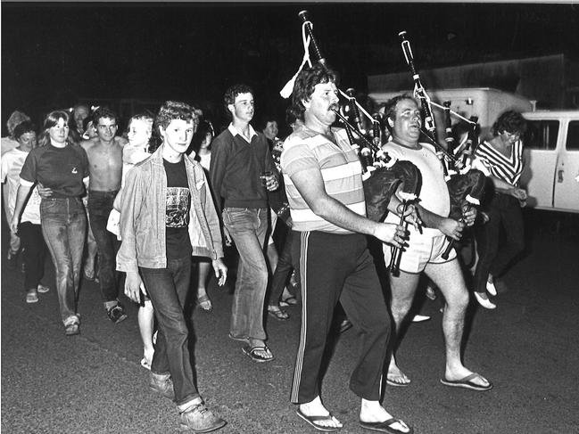 Scottish pipers march trhough the streets of Barwon Heads on NYE1983