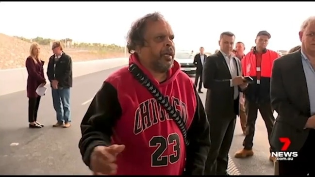 Dispute between traditional owners over smoking ceremony delays Perth freeway ribbon cutting (7NEWS)