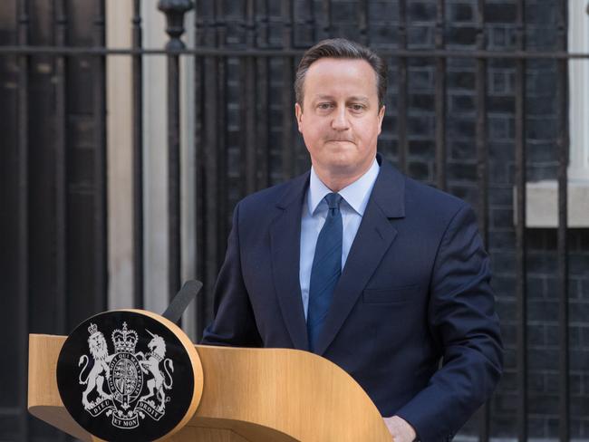 LONDON, ENGLAND - JUNE 24:  British Prime Minister David Cameron resigns on the steps of 10 Downing Street on June 24, 2016 in London, England. The results from the historic EU referendum has now been declared and the United Kingdom has voted to LEAVE the European Union.  (Photo by Matt Cardy/Getty Images)