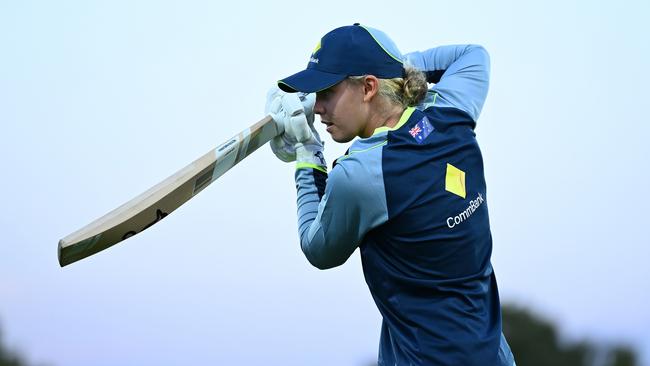 MACKAY, AUSTRALIA - SEPTEMBER 22: Phoebe Litchfield of Australia warms up ahead of game two of the Women's T20 International Series between Australia and New Zealand at Great Barrier Reef Arena on September 22, 2024 in Mackay, Australia. (Photo by Albert Perez/Getty Images)