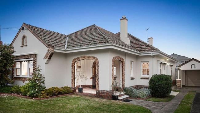 6 Karoola Street, Hampton, fetched $3.12m.