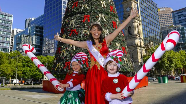 November 01 2024National Pharmacies Christmas Pageant.ÃDonnaÃs DancersÃ, Buddy Basso 6, Audrey Schrapel 6 and pageant Queen, Kerryn Pearsons at the big Christmas tree Victoria Square.Picture: RoyVPhotography