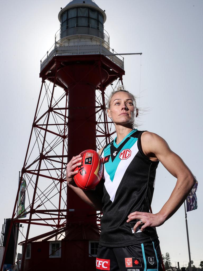 AFLW 2022: Port Adelaide Power captain Erin Phillips continues dad Greg  Phillips' legacy