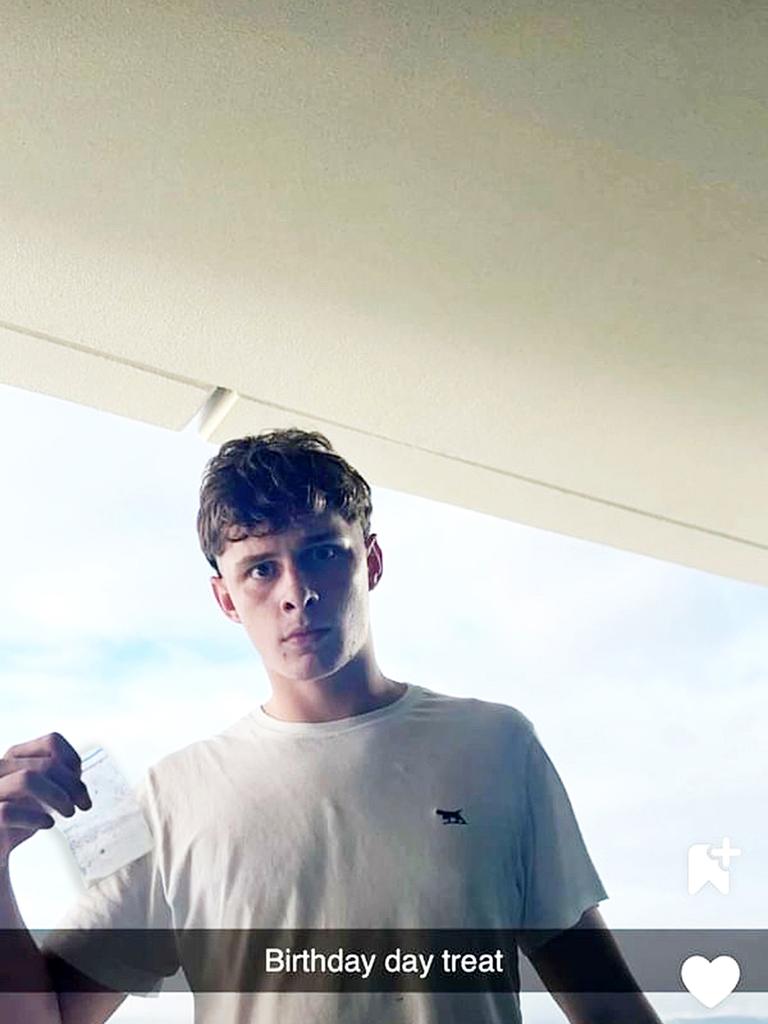 Peter Dutton’s 18-year-old son Tom pictured holding bag with ‘white ...