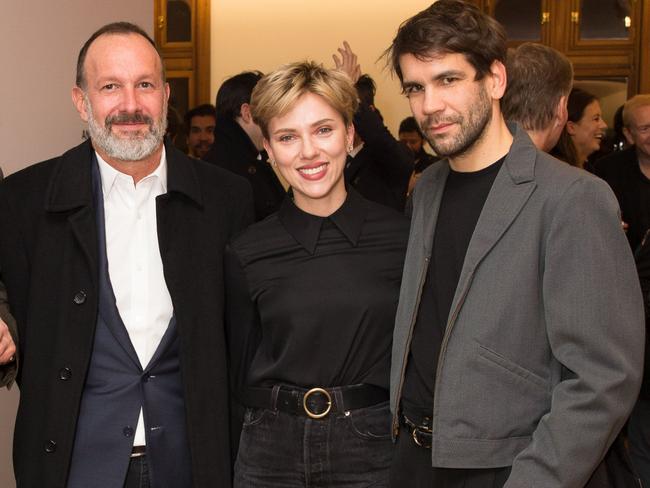 Artist Simon Lee, Scarlett Johansson and Romain Dauriac in Wednesday night.  Picture:  Splash