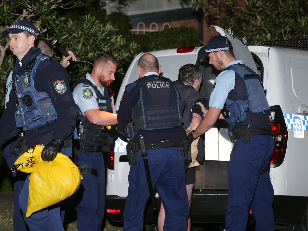 Woman, 50, stabbed in chest at Elliott Ave, East Ryde | Daily Telegraph