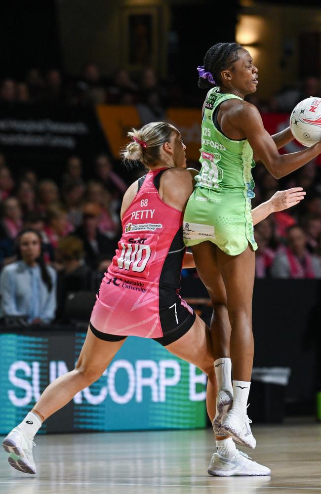 West Coast Fever’s Shanice Beckford competes with Hannah Petty for the ball. Picture: Getty Images